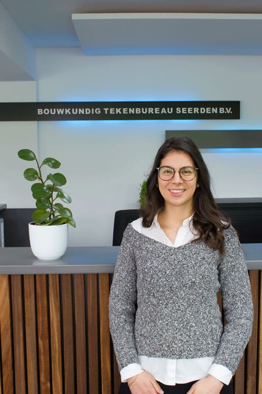 Marina Brücker, bouwkundig medewerker